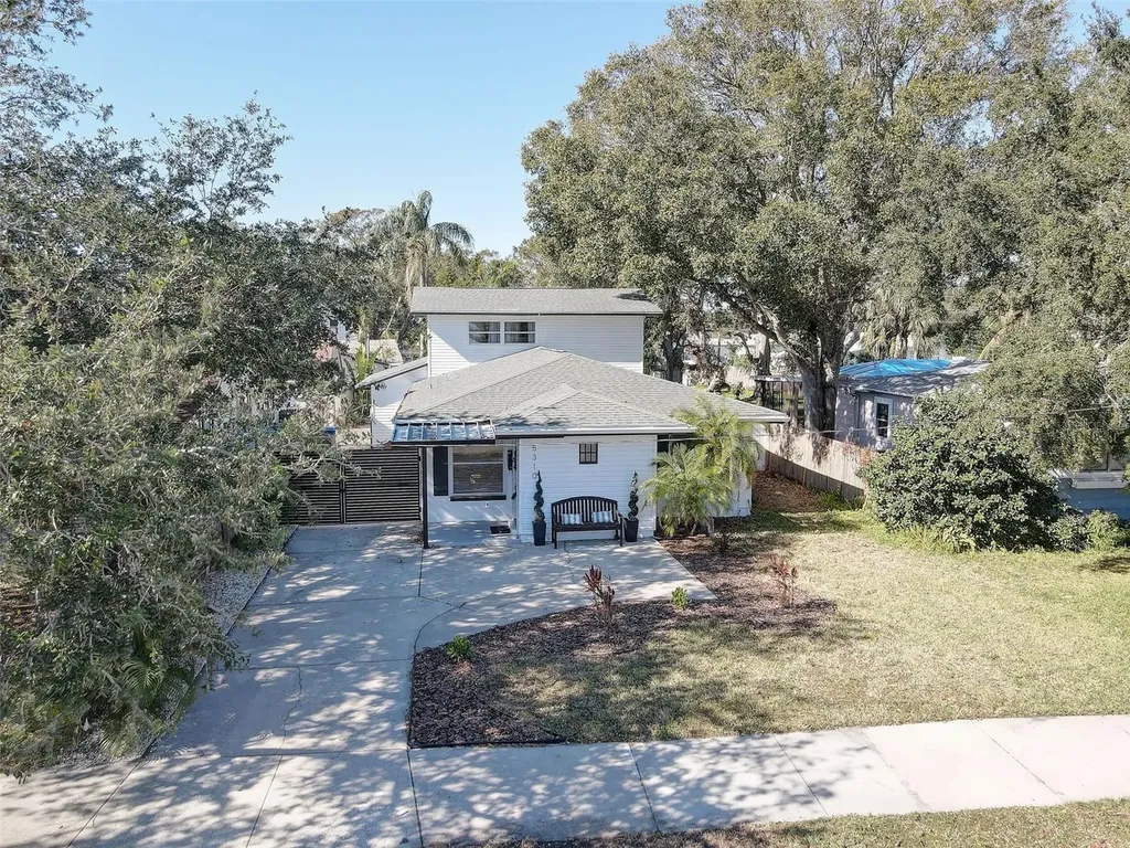 5310 10th Street N St Petersburg FL 33703