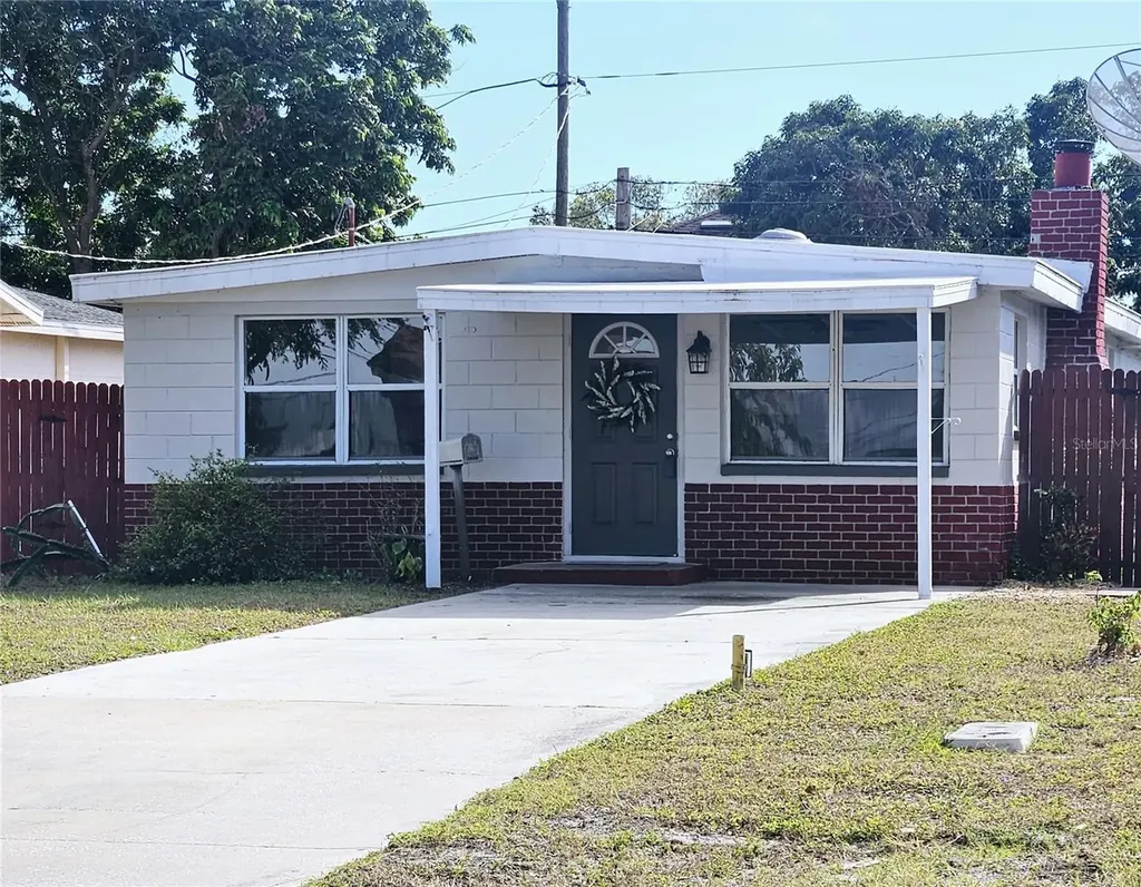 2434 18th Avenue N St Petersburg FL 33713