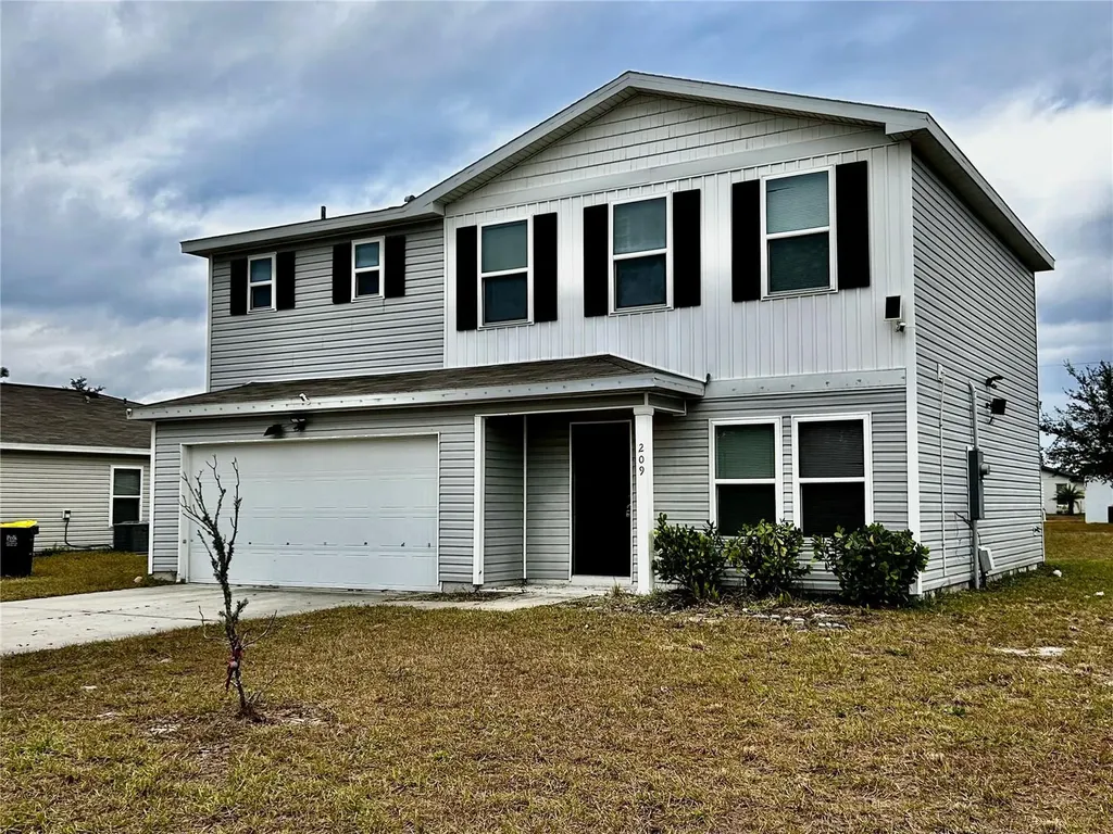 209 Hyacinth Court Kissimmee FL 34759