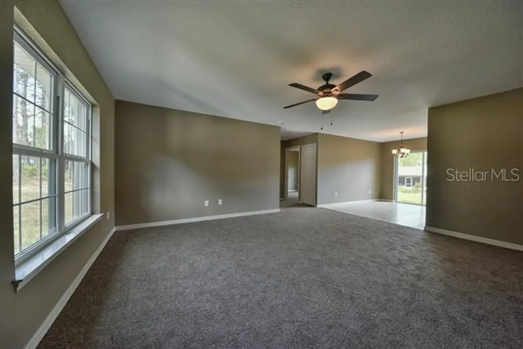 13595 SW 103rd Street Dunnellon FL 34432