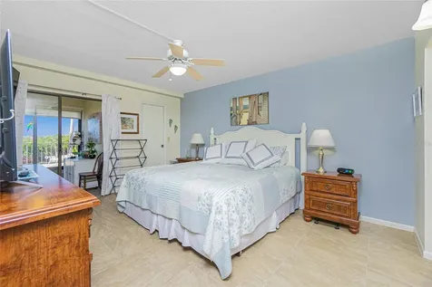 1651 Beach Road Englewood FL 34223