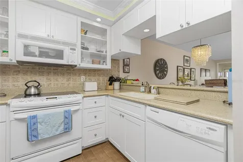 1651 Beach Road Englewood FL 34223