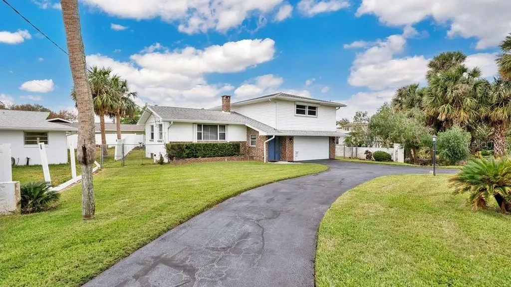 1916 S Peninsula Drive Daytona Beach FL 32118