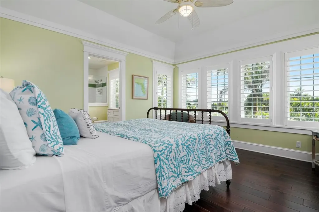 116 50th Street Holmes Beach FL 34217