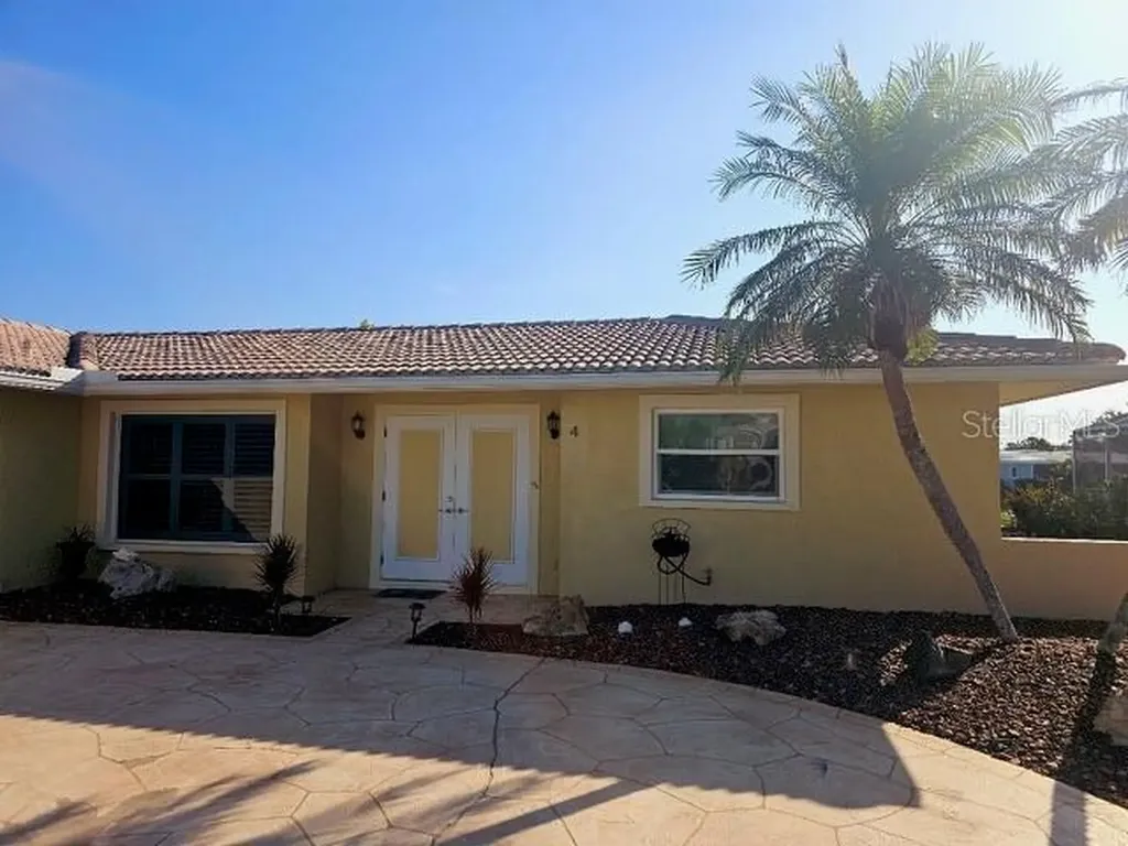 4 Windsor Drive Englewood FL 34223