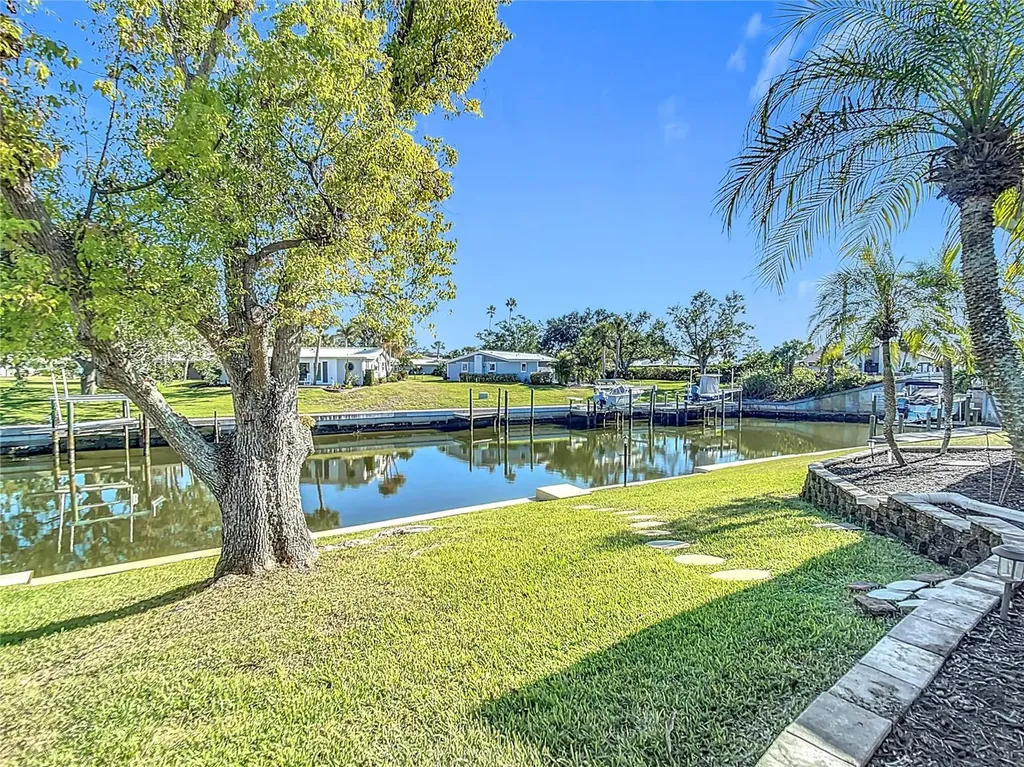 4 Windsor Drive Englewood FL 34223