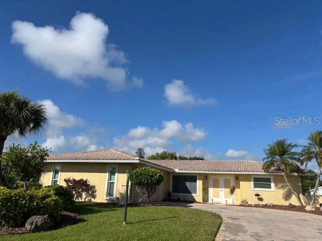 4 Windsor Drive Englewood FL 34223