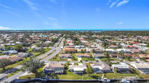 4 Windsor Drive Englewood FL 34223