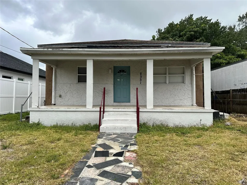 2331 W Saint John Street Tampa FL 33607