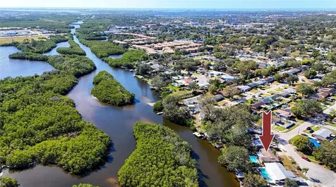 8385 81st Street Seminole FL 33777