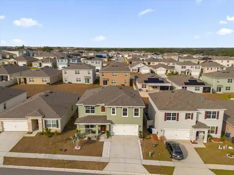 2665 Magnolia Avenue Davenport FL 33837