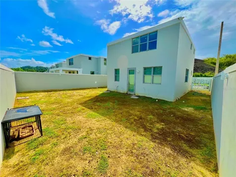 J-26 Urb.vistas De San Jose Caguas PR 00725