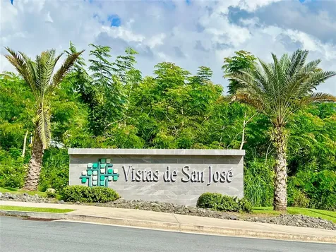 J-26 Urb.vistas De San Jose Caguas PR 00725