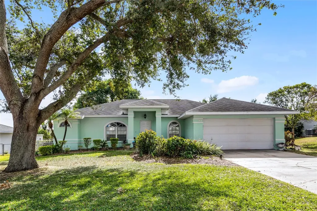 926 Oxford Way Lake Wales FL 33853