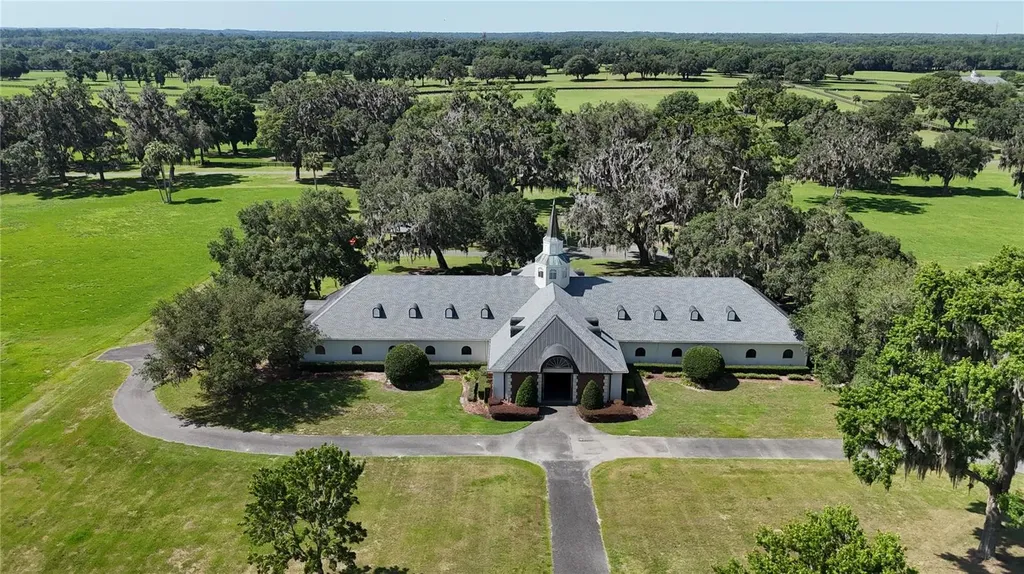 6800 SE 193rd Street Micanopy FL 32667