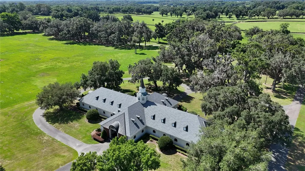 6800 SE 193rd Street Micanopy FL 32667