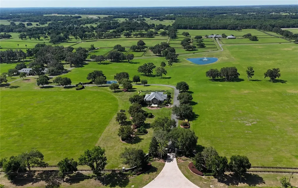 6800 SE 193rd Street Micanopy FL 32667