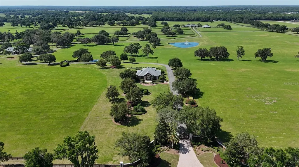 6800 SE 193rd Street Micanopy FL 32667