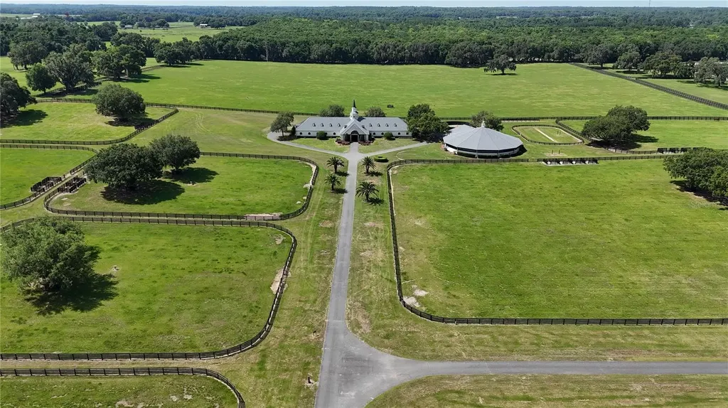 6800 SE 193rd Street Micanopy FL 32667