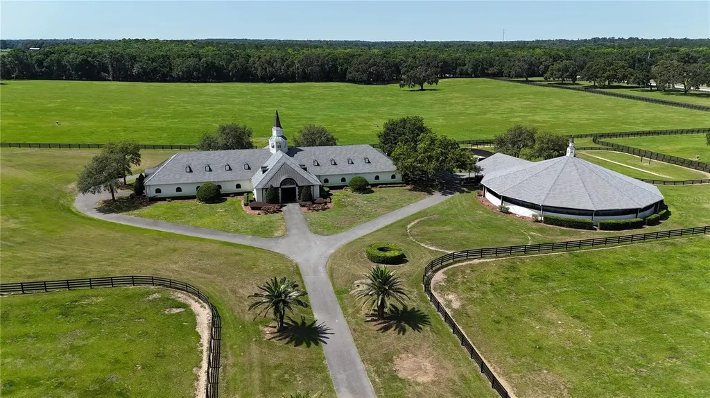 6800 SE 193rd Street Micanopy FL 32667