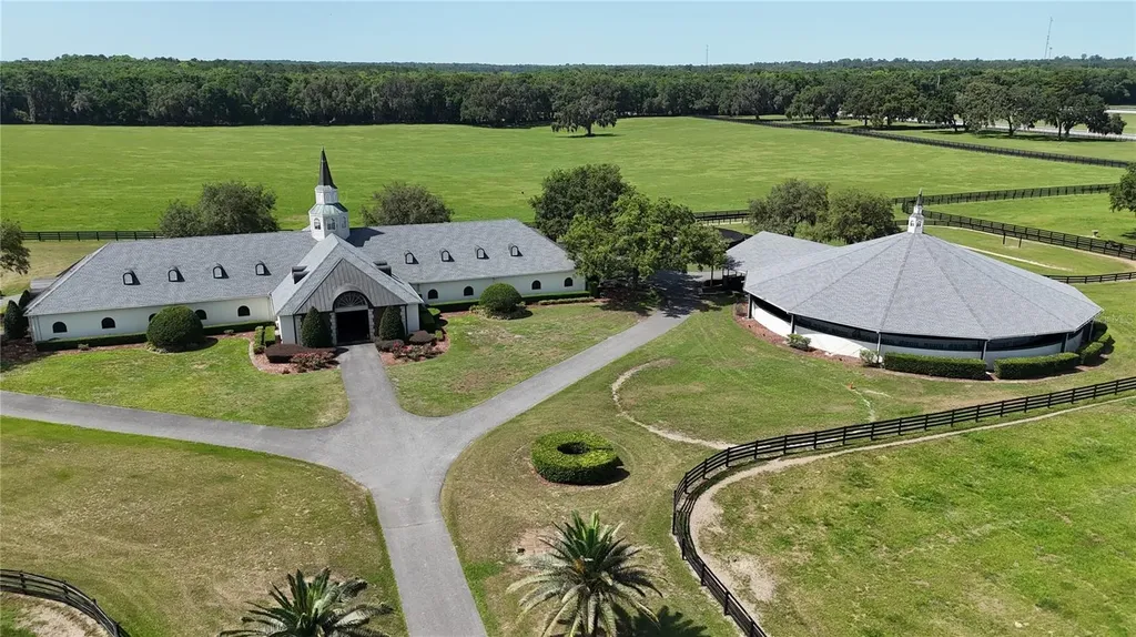 6800 SE 193rd Street Micanopy FL 32667