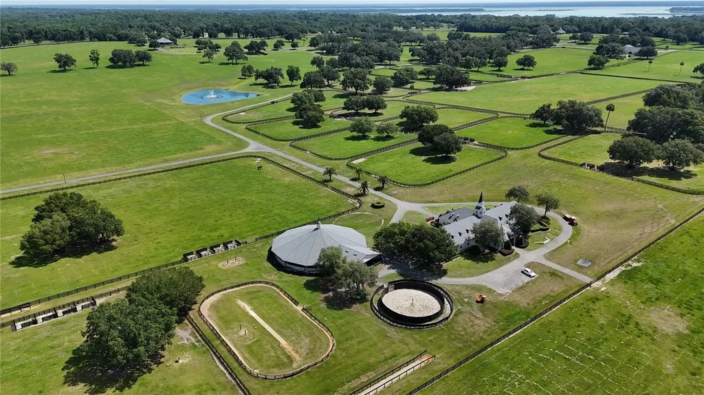 6800 SE 193rd Street Micanopy FL 32667