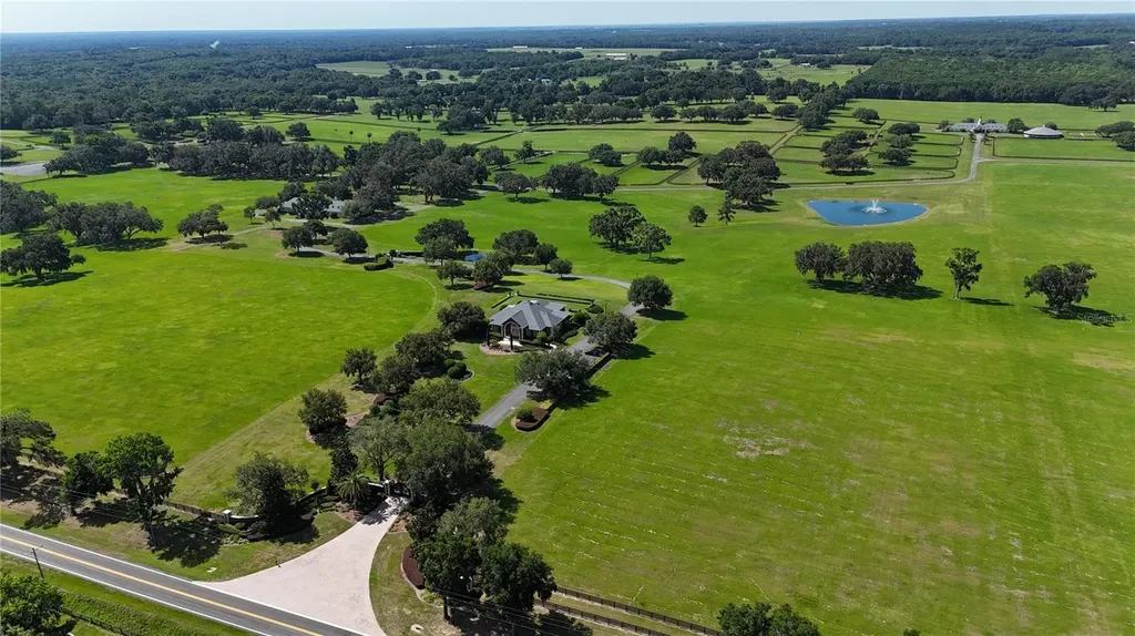 6800 SE 193rd Street Micanopy FL 32667