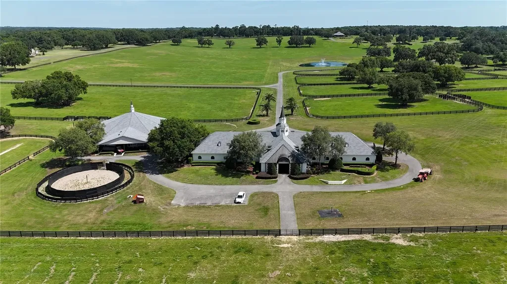6800 SE 193rd Street Micanopy FL 32667