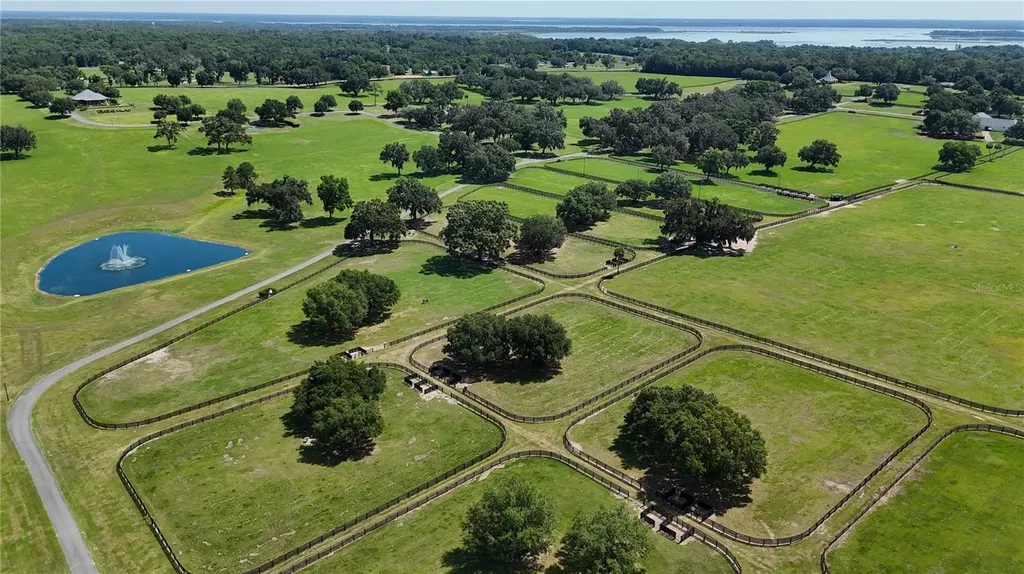 6800 SE 193rd Street Micanopy FL 32667