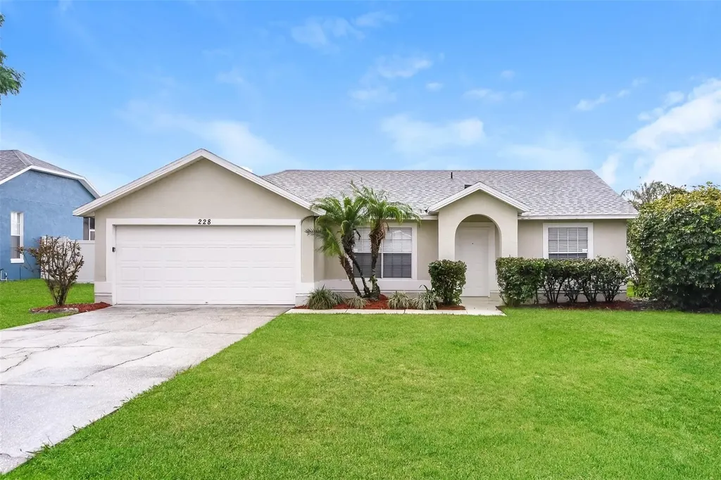 228 Sunset Court Davenport FL 33837