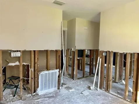 3901 Huntington Street NE St Petersburg FL 33703