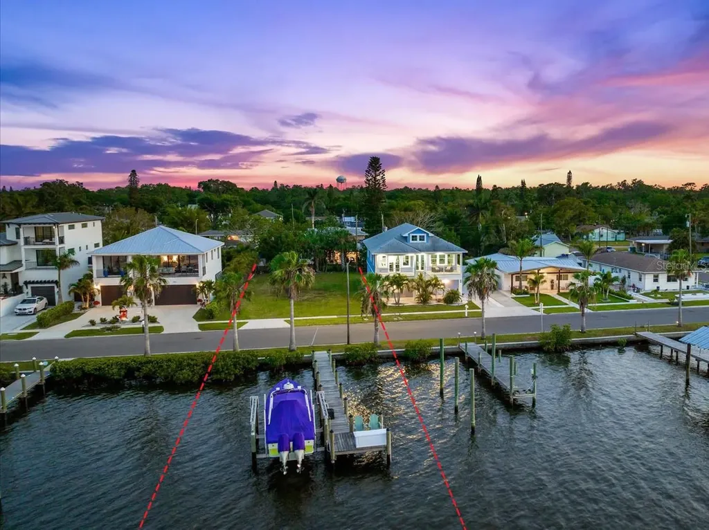 1910 Riverside Drive E Bradenton FL 34208