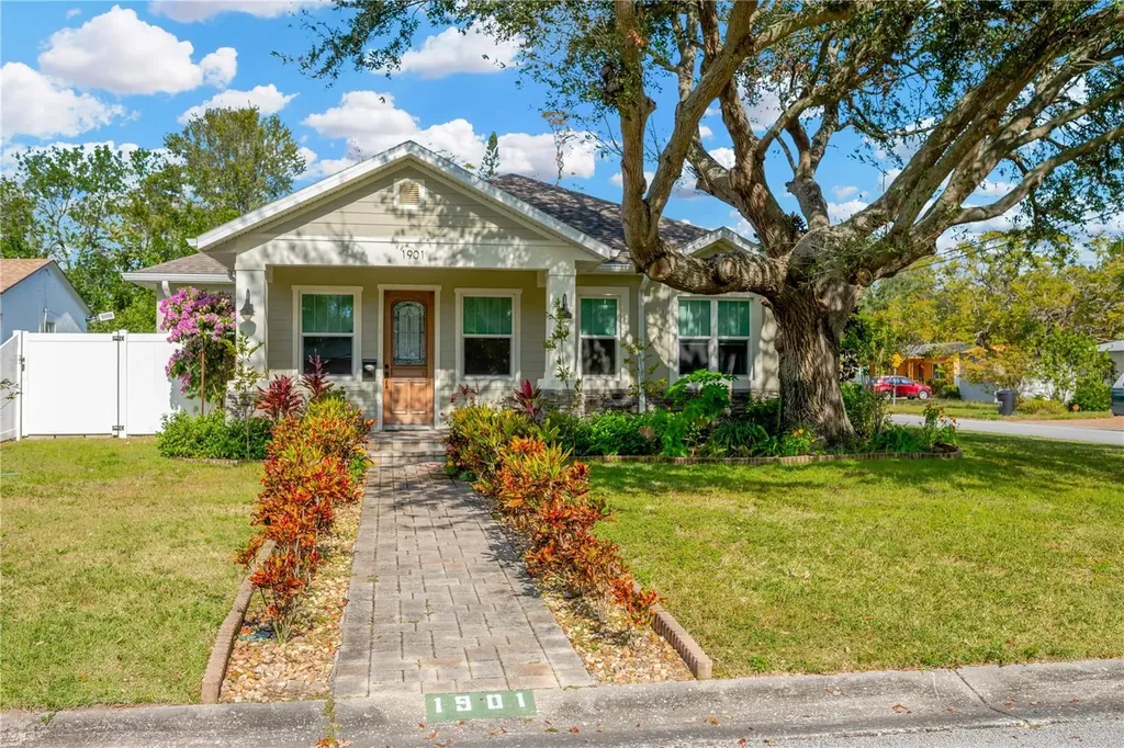 1901 25th Avenue N St Petersburg FL 33713