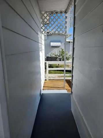 6909 E Bayou Lane Bradenton FL 34207
