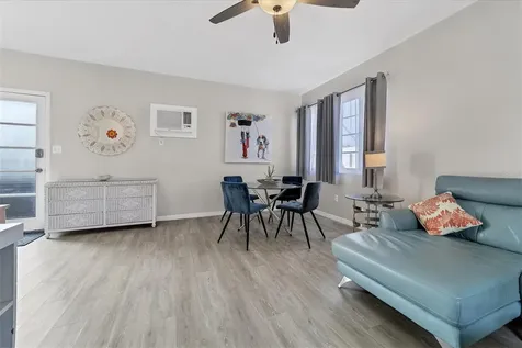 1901 Hyde Park Street Sarasota FL 34239
