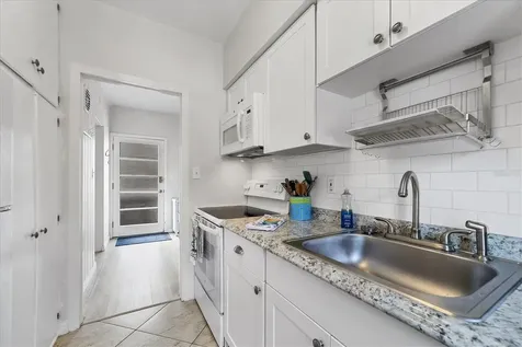1901 Hyde Park Street Sarasota FL 34239