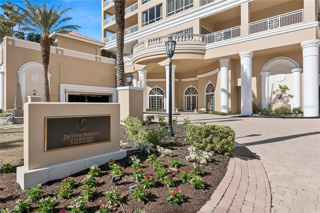 35 Watergate Drive Sarasota FL 34236