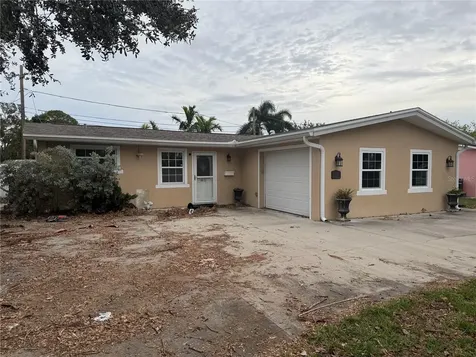 312 Tallahassee Drive NE St Petersburg FL 33702