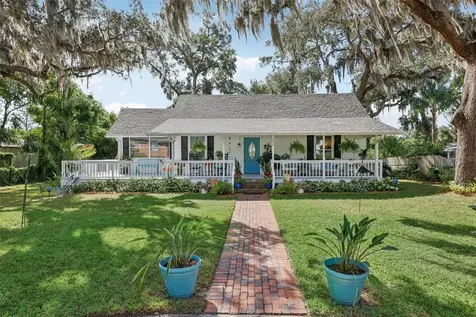 330 W College Court Deland FL 32720