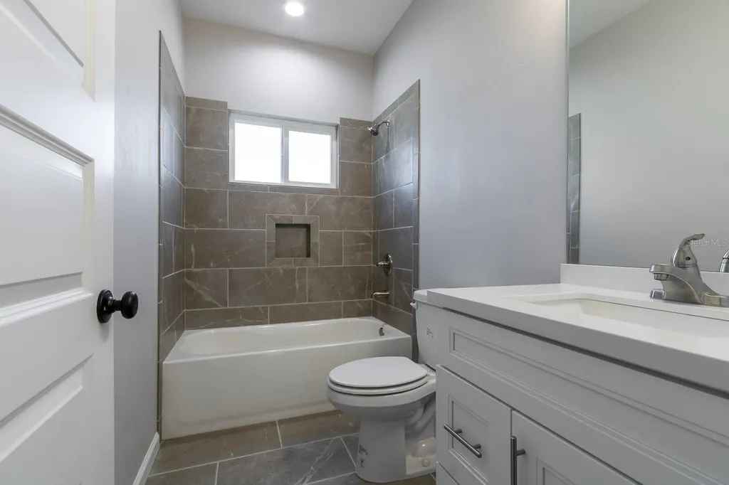 11878 NW 15th Road Gainesville FL 32606