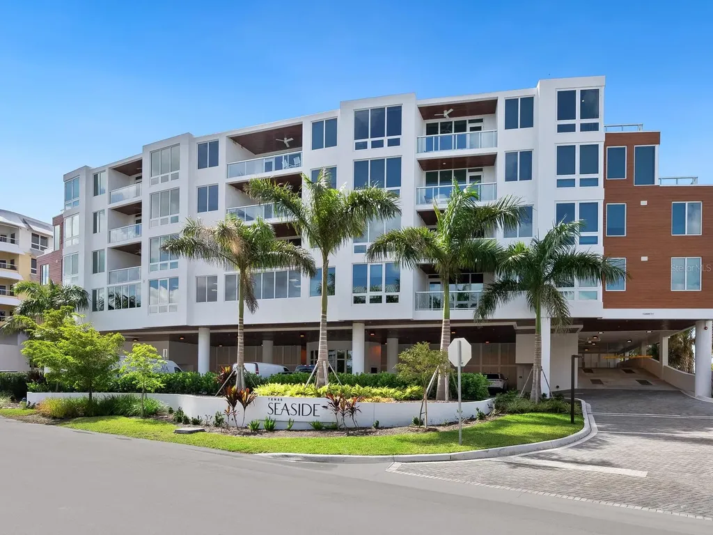 1035 Seaside Drive Sarasota FL 34242