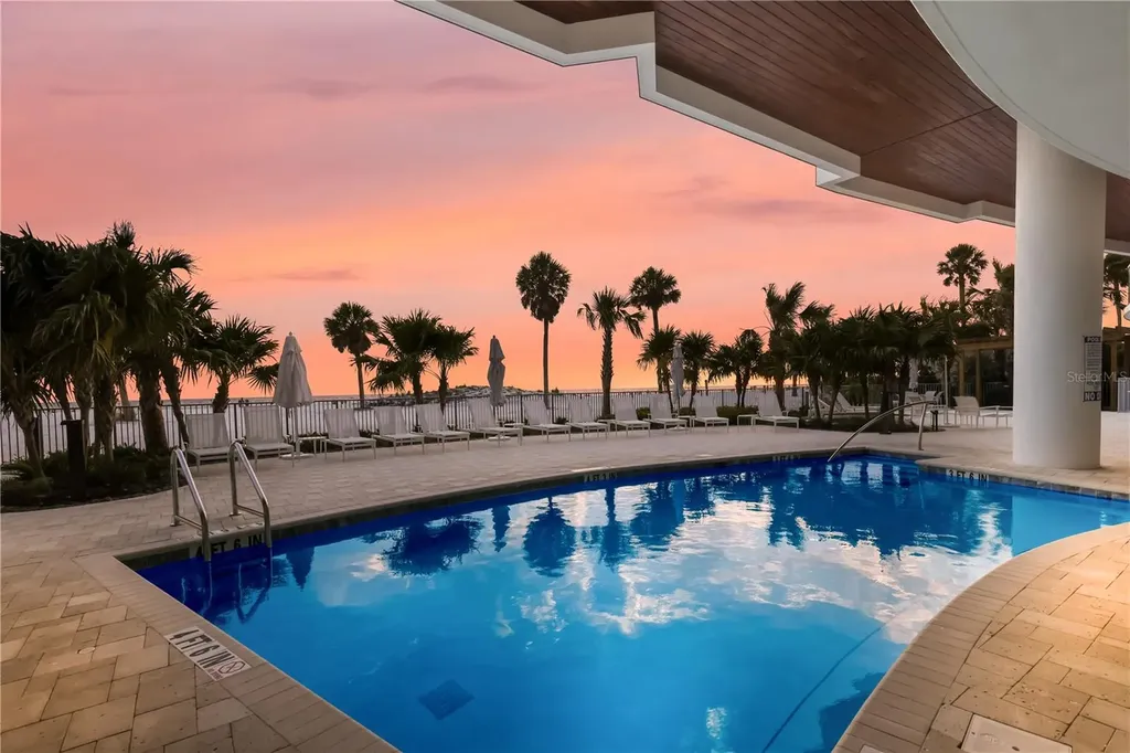 1035 Seaside Drive Sarasota FL 34242