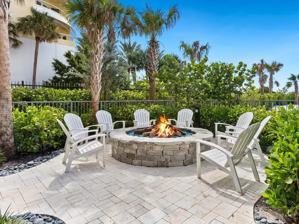 1035 Seaside Drive Sarasota FL 34242