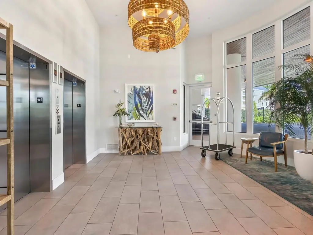 1035 Seaside Drive Sarasota FL 34242