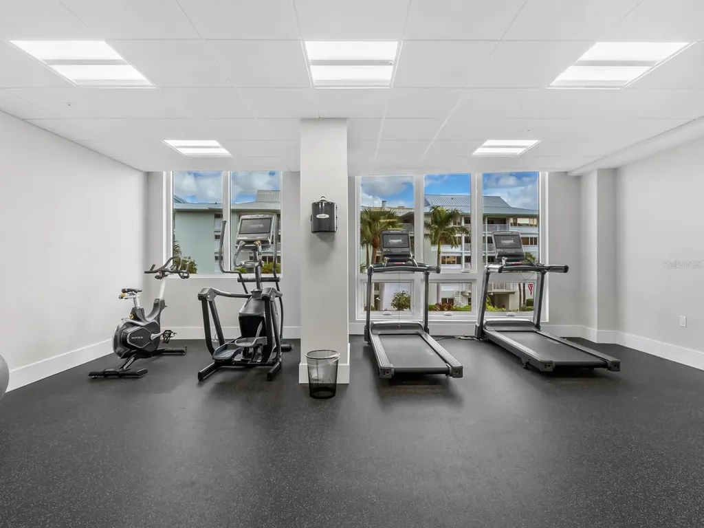 1035 Seaside Drive Sarasota FL 34242