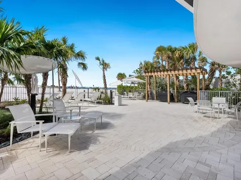 1035 Seaside Drive Sarasota FL 34242