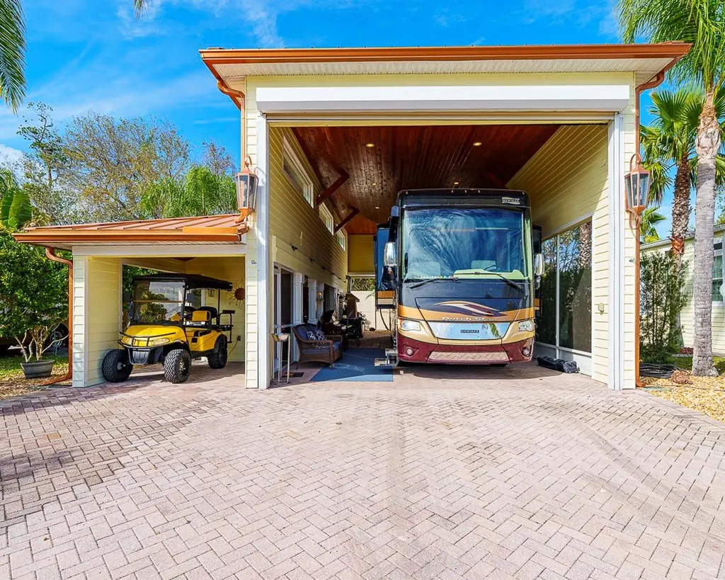 6841 Amanda Vista Circle Land O Lakes FL 34637