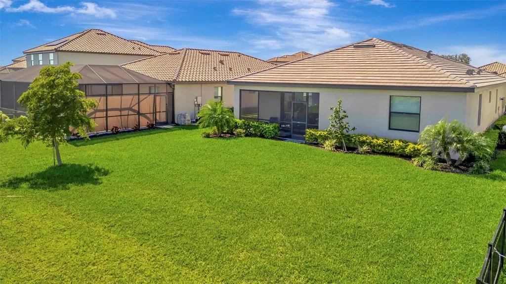 5317 Coral Reef Way Bradenton FL 34211