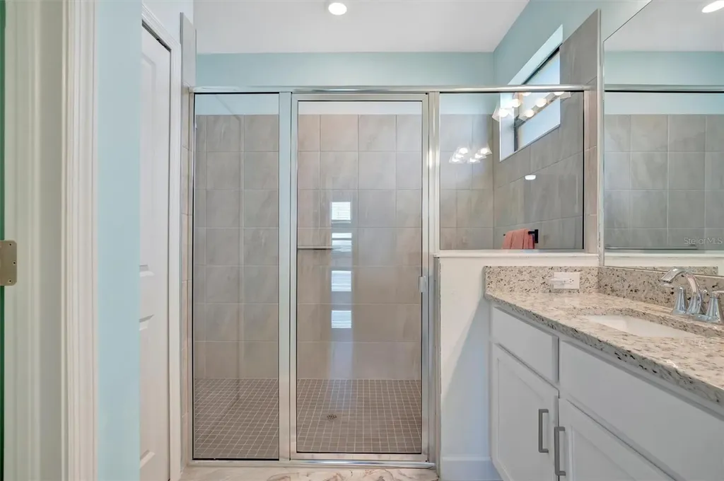 5317 Coral Reef Way Bradenton FL 34211