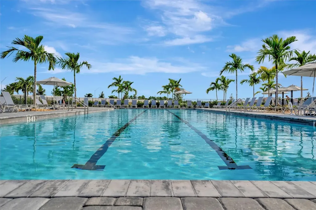 5317 Coral Reef Way Bradenton FL 34211